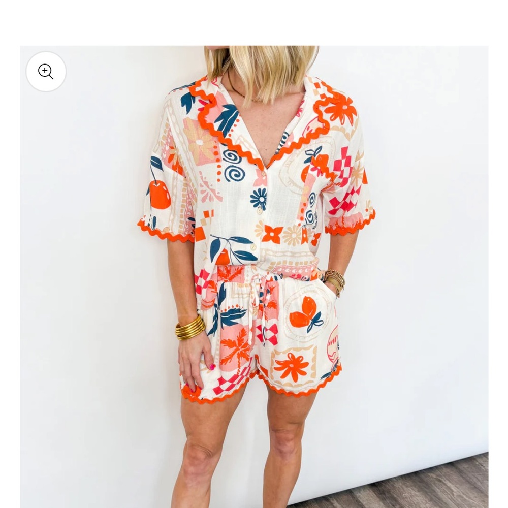 Blu Pepper Orange and Blue Floral short set. - Picture 3 of 4